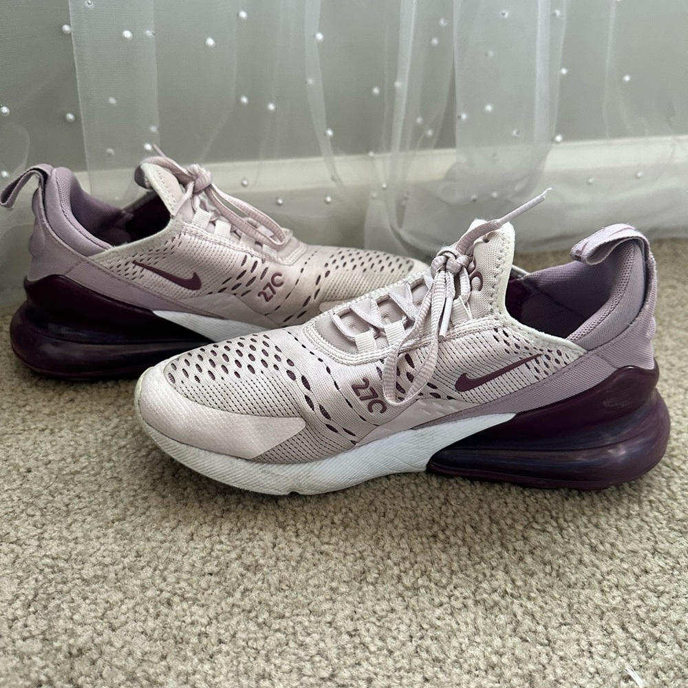 Women’s Nike Air 270